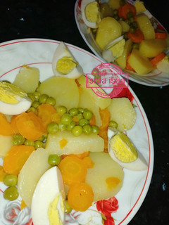 صورة لوصفة سلطة خضار مفورة 💨🥕🥔🥚💨