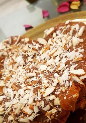 A picture of Honey almond cake.