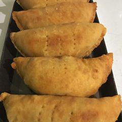 A picture of Fried meat pies.