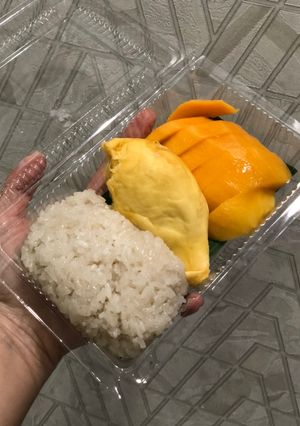 Hình của món Xôi xoài sầu riêng.