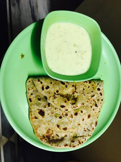 मटर पराठा (Matar paratha recipe in hindi) रेसिपी मुख्य फोटो