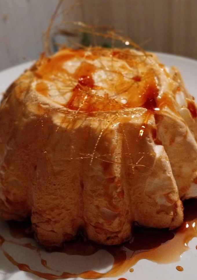 Una foto de Flan de merengue