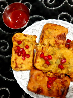 ब्रेड पकोड़ा (bread pakoda recipe in Hindi) रेसिपी मुख्य फोटो