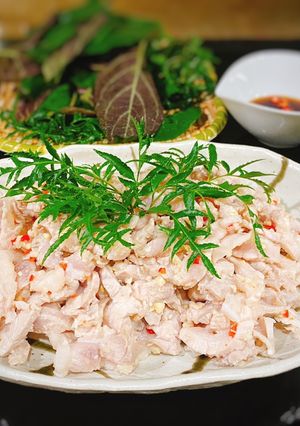 Hình của món Diềm thăn bóp tỏi ớt.