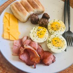 Simple Mother’s Day Breakfast A picture of Simple Mother’s Day Breakfast.