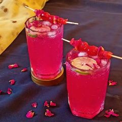 A picture of Rose lemon Mojito.