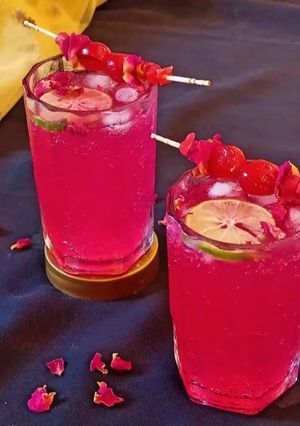 A picture of Rose lemon Mojito.