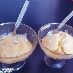 A picture of Mango ice cream.