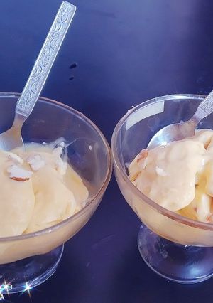 A picture of Mango ice cream.