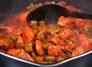 Una foto de Carne de puerco 🐷 con nopales