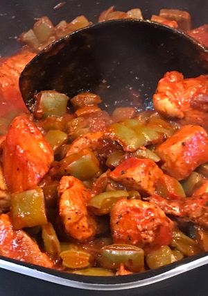 Una foto de Carne de puerco 🐷 con nopales
