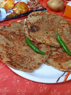 आलू शकरकंद राजगीरा पराठा (Aloo Shakarkand Rajgira Pardha ki recipe in hindi) रेसिपी मुख्य फोटो