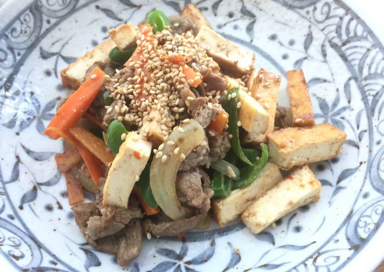 Simple Way to Make Homemade Japanese Beef Fry with Tofu and Vegetable