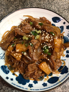 菠蘿牛肉韓國粉絲 的食譜成品照片
