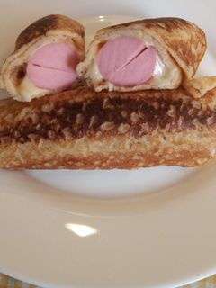 Una foto de Salchichas enrolladas en crepes