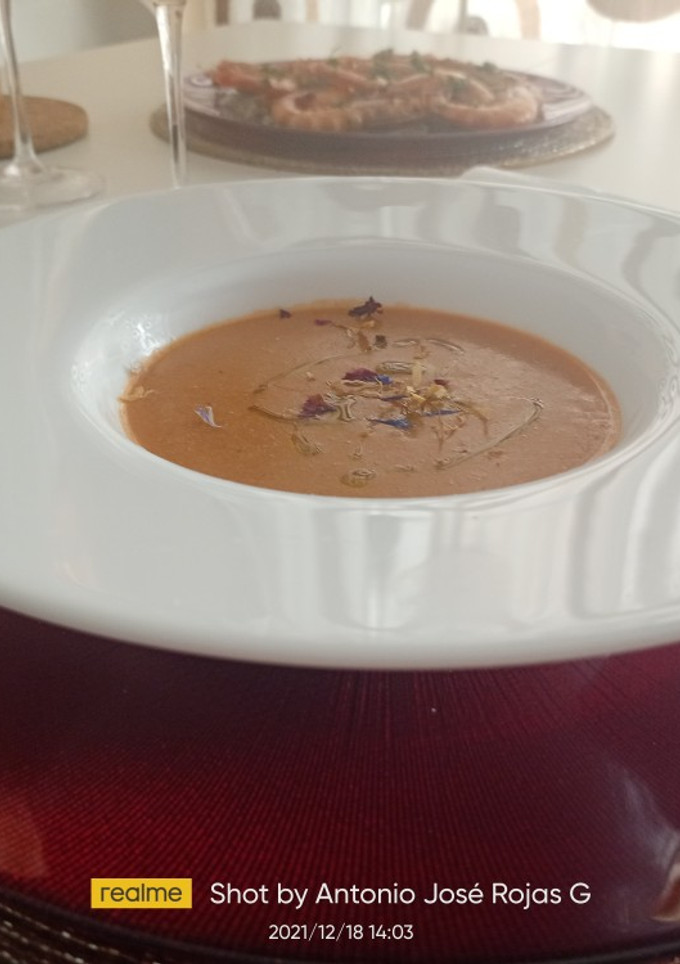 Una foto de Crema de gambitas rojas