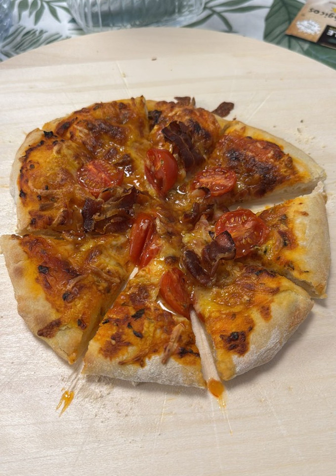 Una foto de Massa de pizza amb Llevat Fresc