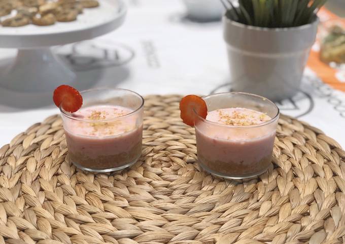 Shots de yogurt y frutos rojos Receta de Buenas Migas - Cookpad