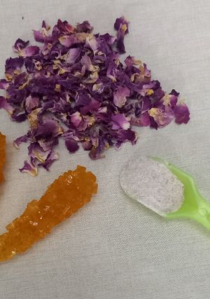 عکسی از دستور مسحوق گل محمدی وزنجبیل