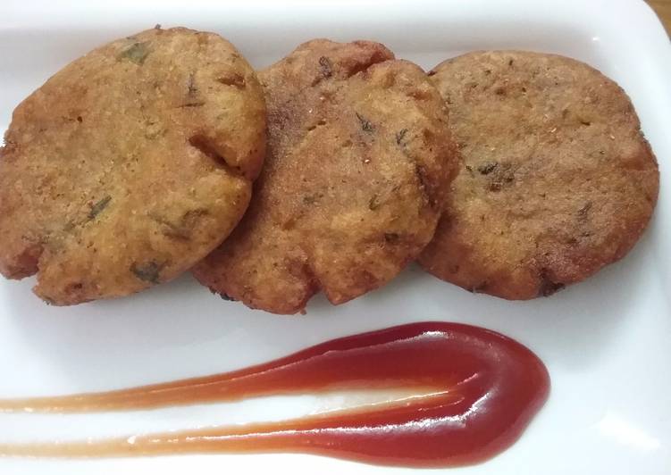 Besan aaloo ki tikki