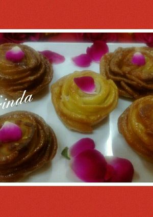 A picture of Golden Roses.