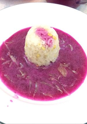 Hình của món Chè nếp đậu xanh bay cùng rồng.