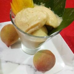 A picture of Peach frozen yogurt.