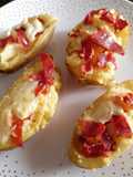Patatas asadas rellenas con jamón y queso