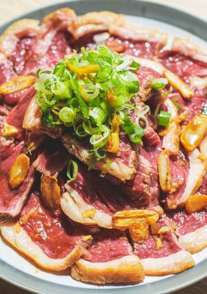 A picture of Japanese-style rare roast beef.