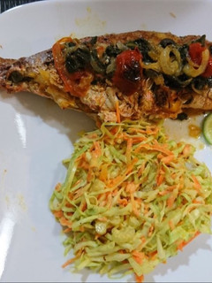 Una foto de Pargo relleno al horno