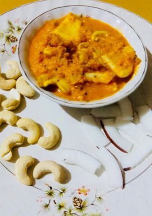 A picture of Cashew Coconut curry.