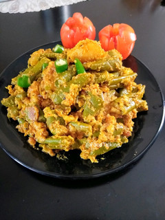 A picture of Ridge Gourd Curry With Poppy Seeds Paste.