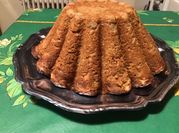 Une photo de gâteau de semoule