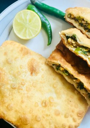 A picture of Muttabkh (Arabic paratha).