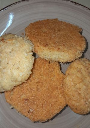 A picture of Coconut cookies.