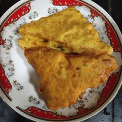 A picture of Bread pakoda.