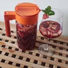 A picture of Sangria (cocktail).