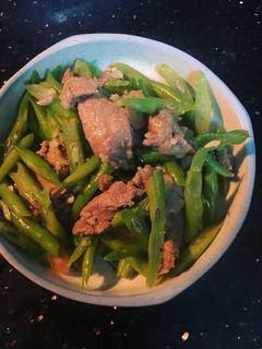 Hình của món Thịt bò xào đậu cô ve.
