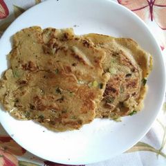 A picture of Savory scallions sourdough pancake 葱香煎饼（麦糊烧）🥞.
