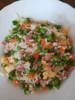 Una foto de Arroz tres delicias