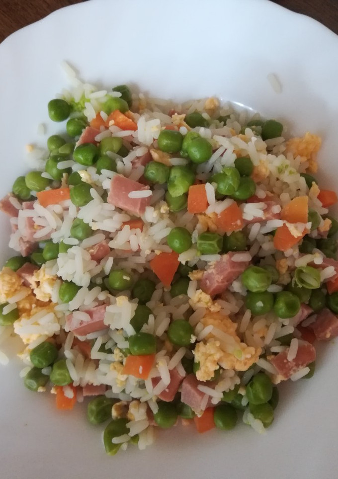 Una foto de Arroz tres delicias