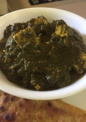 A picture of Palak paneer.
