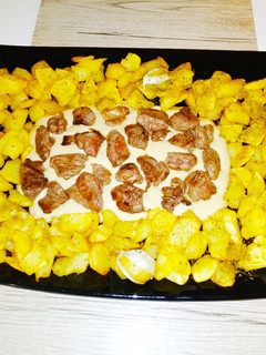 Una foto de Picos de solomillo de ternera con salsa roquefort