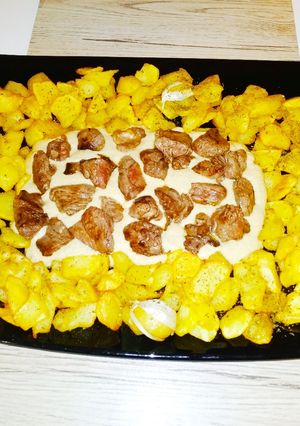 Una foto de Picos de solomillo de ternera con salsa roquefort