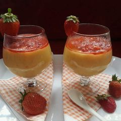 A picture of Apple and strawberry custard.