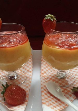 A picture of Apple and strawberry custard.