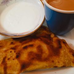 A picture of Square paratha.