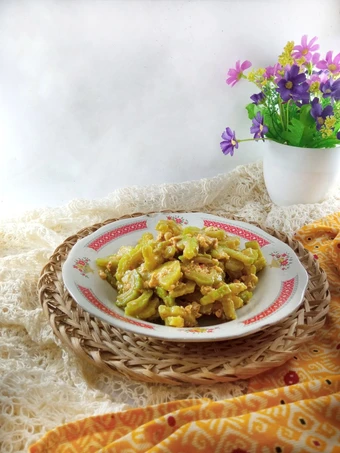 Cara Gampang Menyiapkan Resep Oseng Pare telur bumbu seblak yang Lezat Sekali Anti Ribet, Lezat Sekali