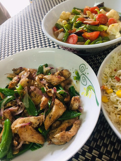 A picture of Dry Chilli Chicken.