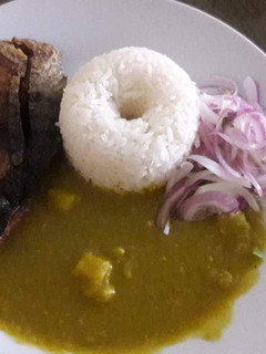 Una foto de Arverjitas con pescado frito🐟